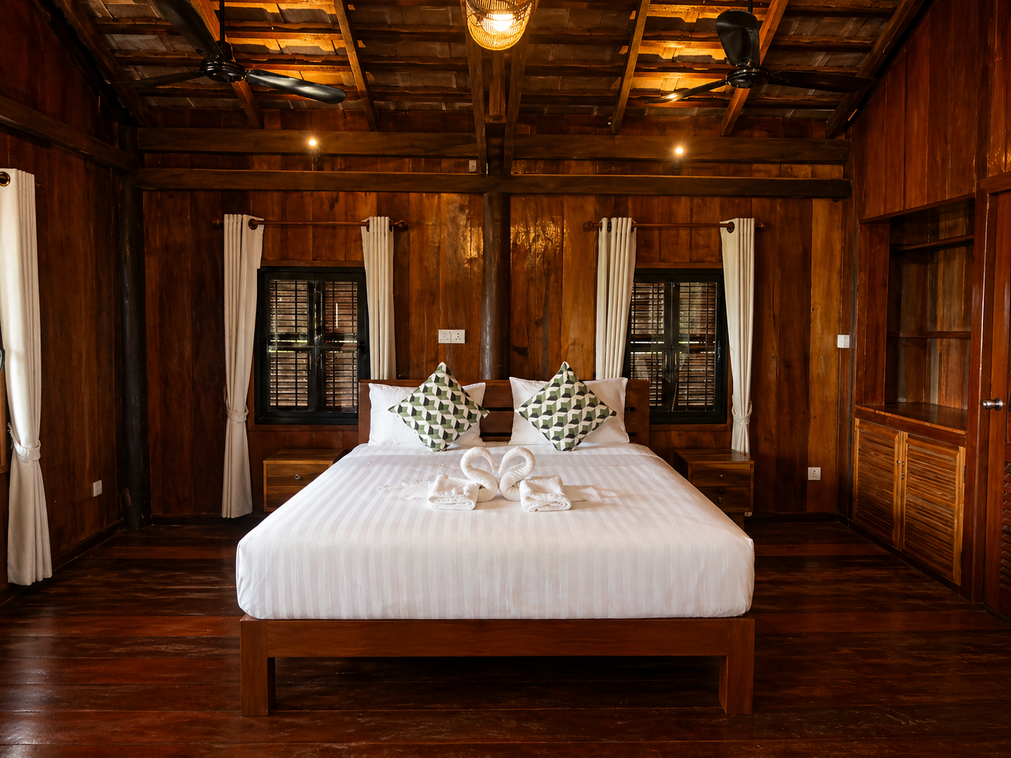 Khmer House Suite Room with double bed