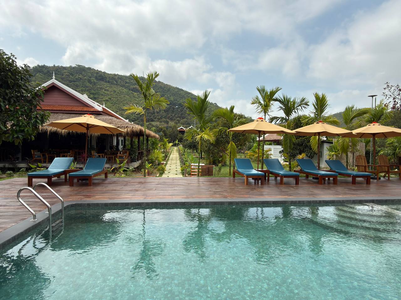 Poolside restaurant and lakeside deck